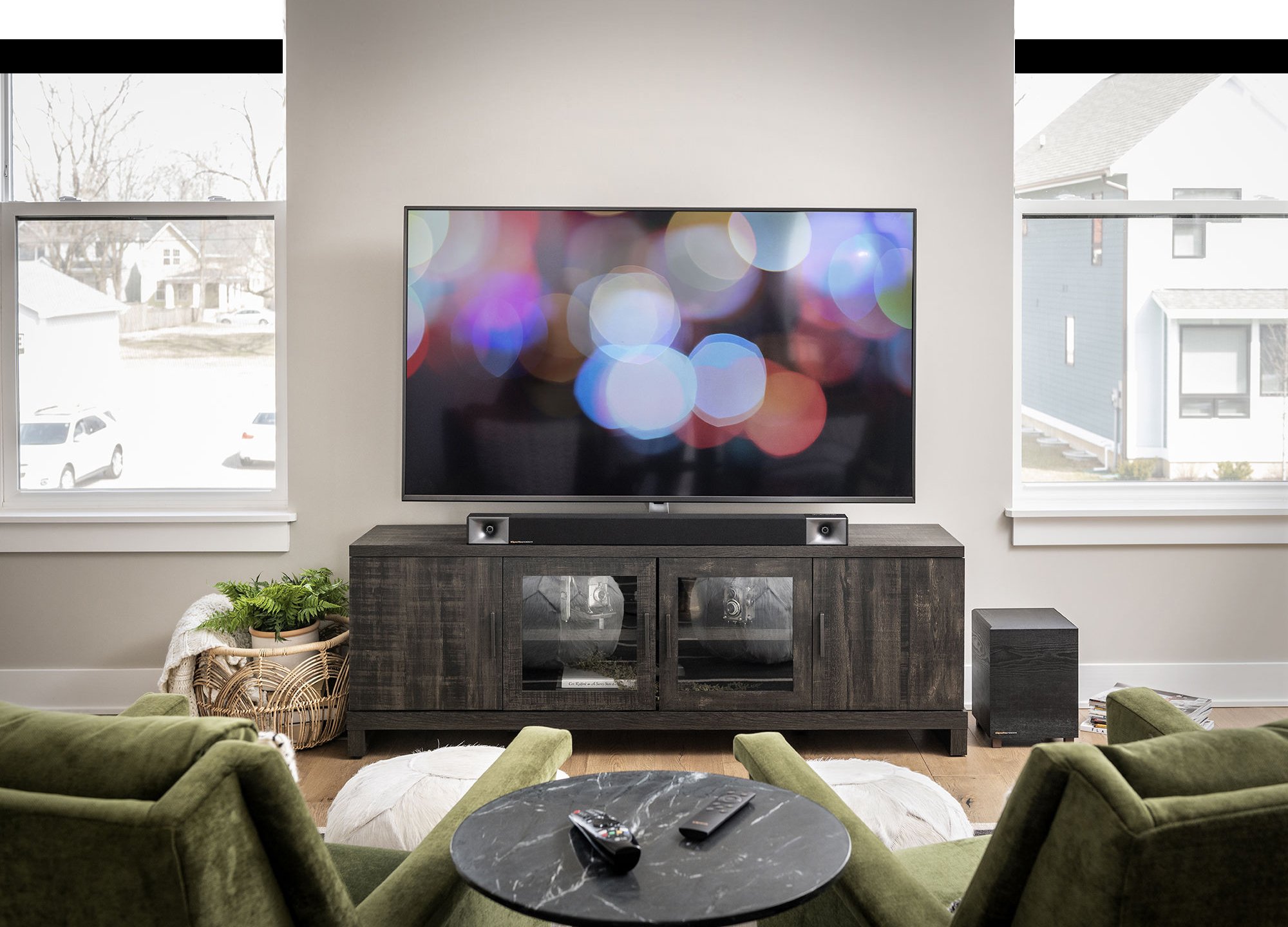 Klipsch_Bar40_Lifestyle_26